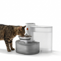 Wireless Automatic Pet Water Fountain with cat