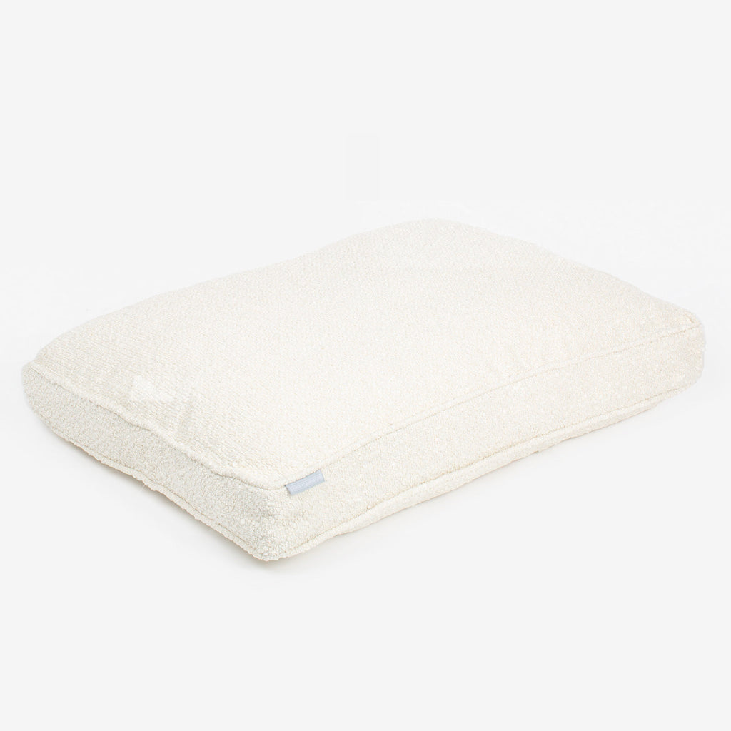 Coussin pour chien fait main en bouclé ivoire, lavable en machine, doublure résistante à l'eau